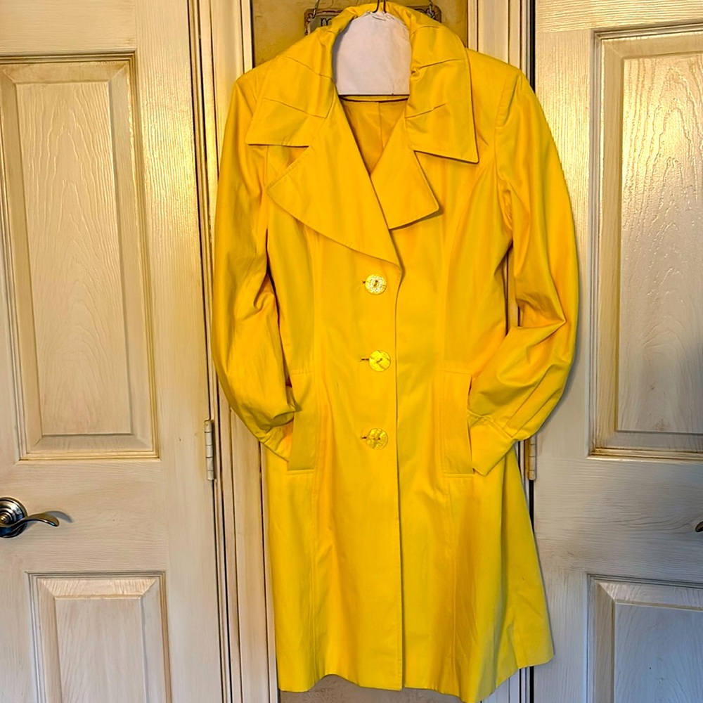 vintage Tahari bright yellow, thin trench,xs